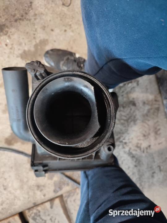 Obudowa filtra powietrza BMW E39 28i sprzedam