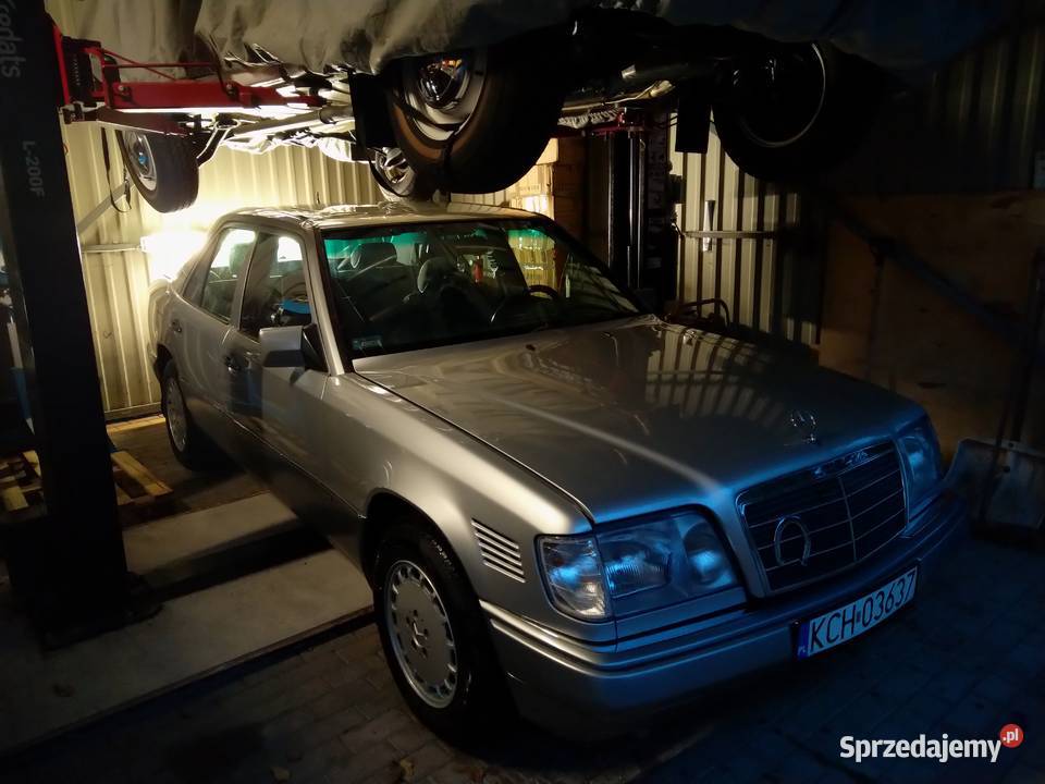 Mercedes W124 Eklasa 30D książka serwisowa ASO małopolskie Trzebinia