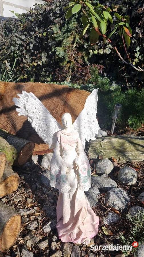Delikatny Anioł w kolorach ecru i różu z Zamość