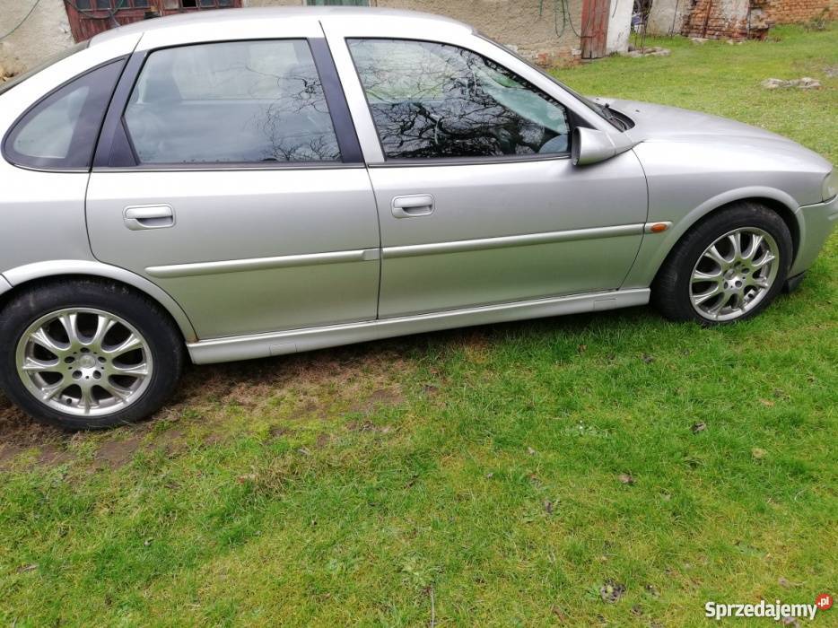 Opel Vectra B skóra klima xenon 22 DTI 125 Zarejestrowany w Polsce Oława sprzedam