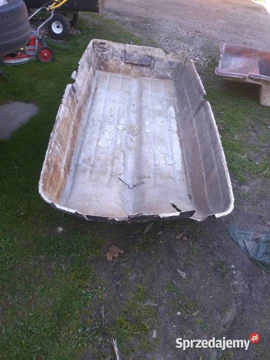 Łódka plaskodenna 260110 do remontu sprzedam
