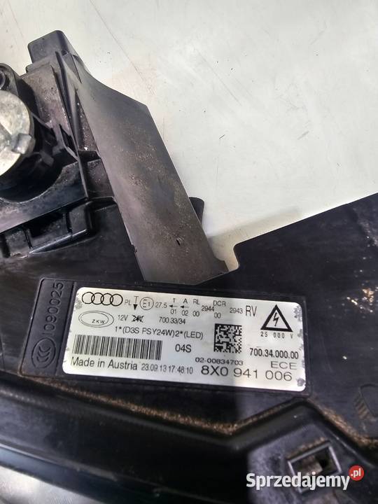 REFLEKTOR BI XENON PRAWY PRZÓD AUDI A1 8X Przystajń