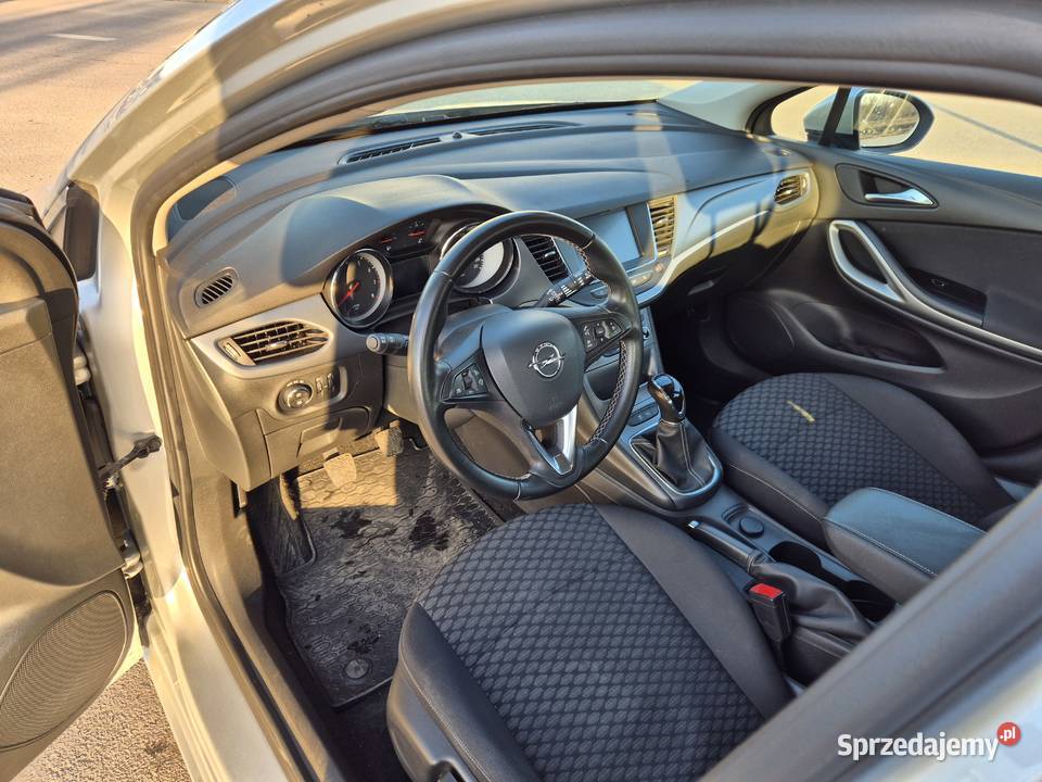 Opel Astra 14 Turbo Sprzedam OPLA Rok produkcji 2018 Piaseczno sprzedam