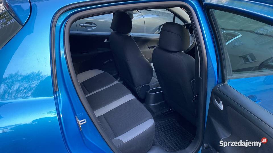 Peugeot 207 2007 14 benzyna radio Warszawa sprzedam