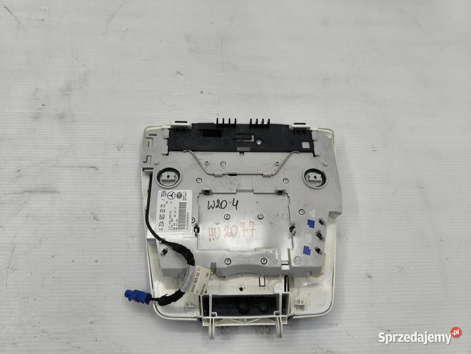 LAMPKA OŚWIETLENIE KABINY MERCEDES W204 LIFT wielkopolskie