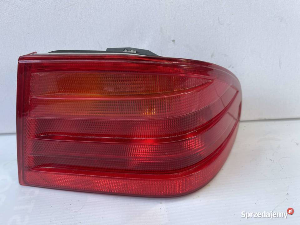 MERCEDES W210 PRAWA LAMPA TYŁ Lampy tylne Ostroróg