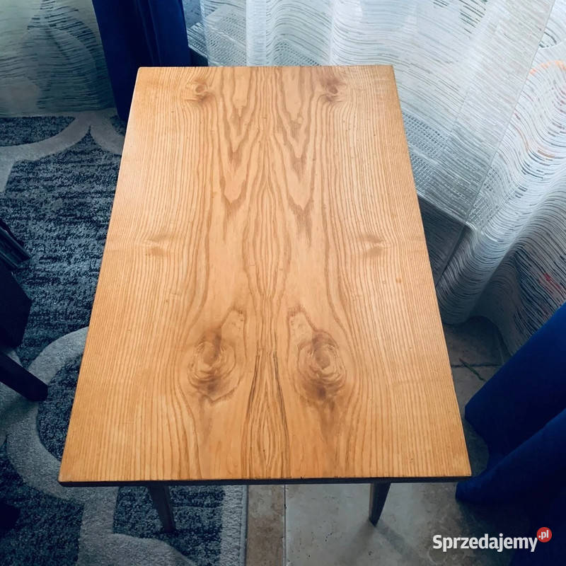 Stolik kawowy Vintage kolor jasnego drewna Walendów sprzedam
