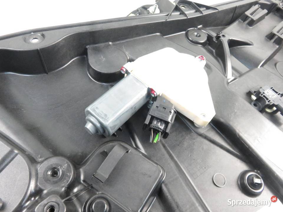 PODNOŚNIK SZYBY LEWY PRZEDNI MERCEDESBENZ CLA osobowe sprzedam