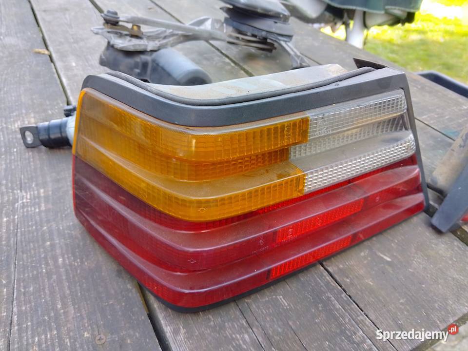 mercedes 124 lampy tył komplet Ostrów Wielkopolski