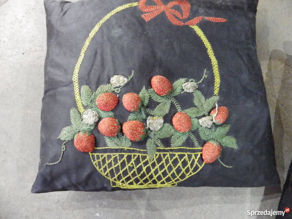 PODUSZKI HAFTOWANE LATA 30 2 PIĘKNE Września