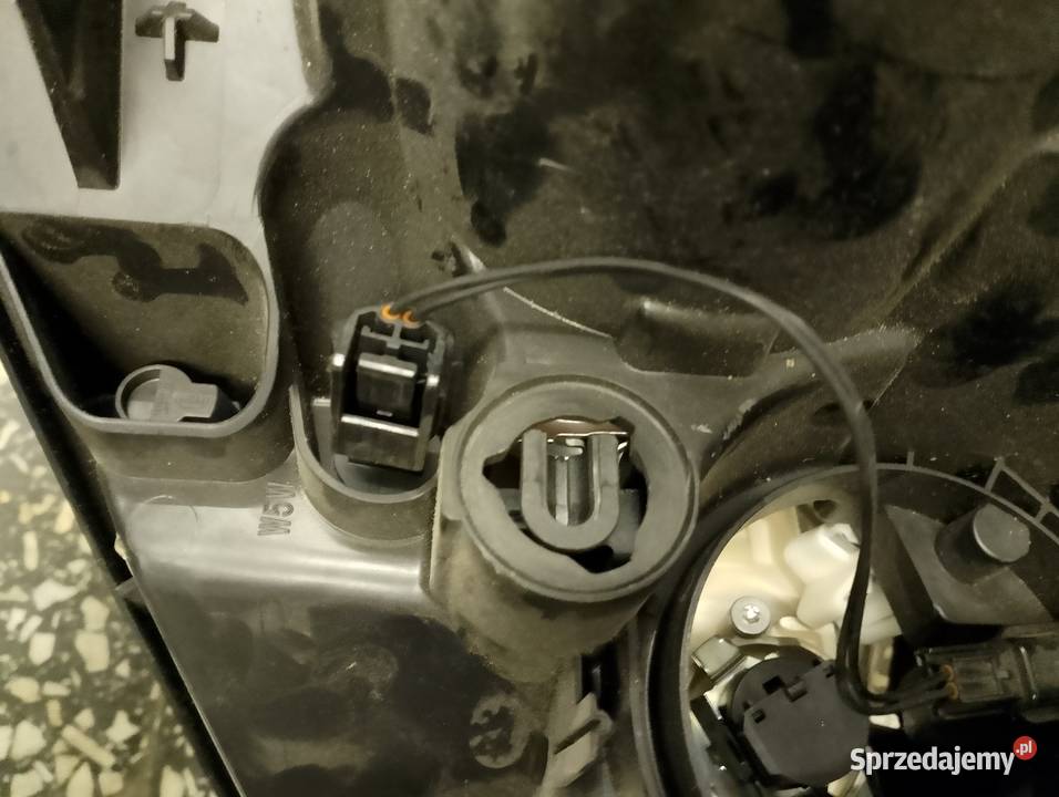 Reflektor prawy Nissan Qashqai J10 anglik prawe Części samochodowe Nowy Sącz