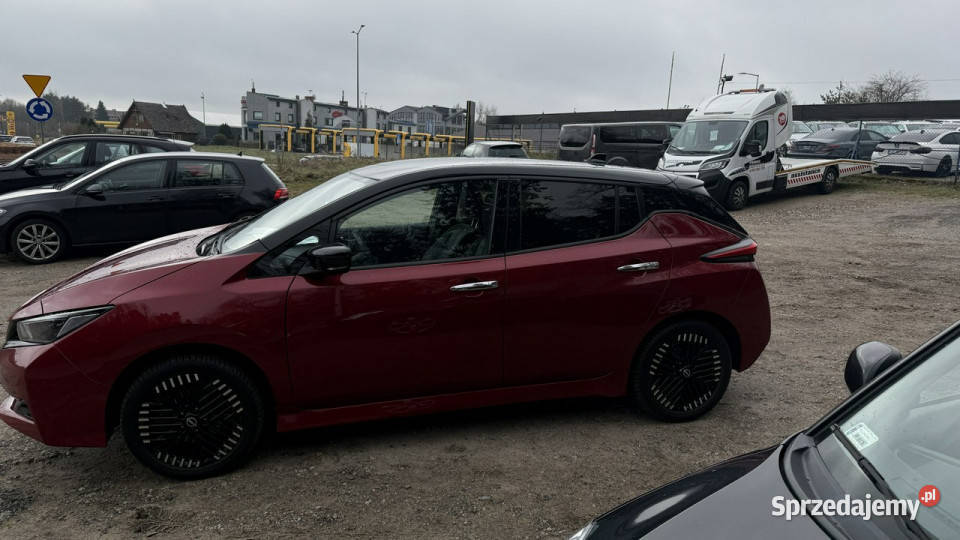 Nissan Leaf 62kwh Tekna wersja kamery 360 skóry immobilizer pomorskie