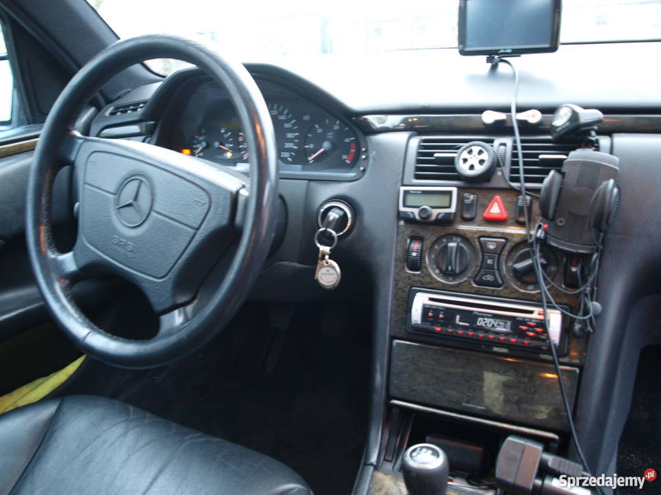 Mercedes E 290 29 Turbodiesel AVANTGARDE 1998r Rok produkcji 1998 Kalisz