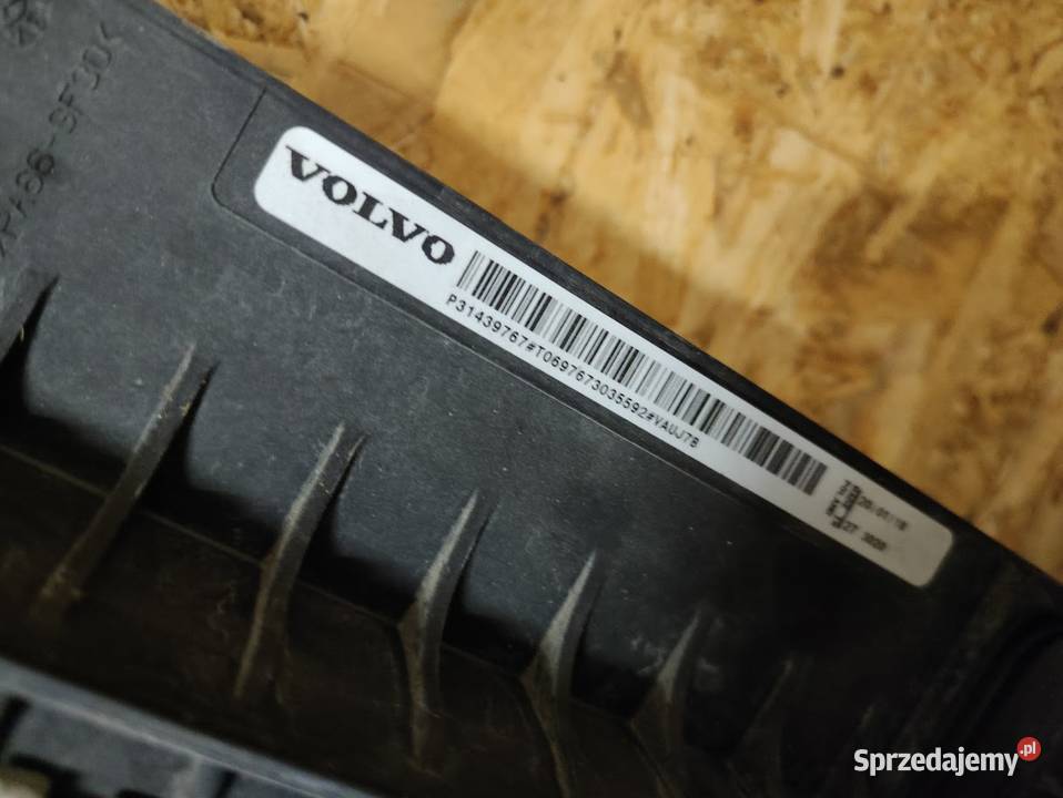 Chłodnica Wody Volvo XC40 2017 31439767 Pleszew