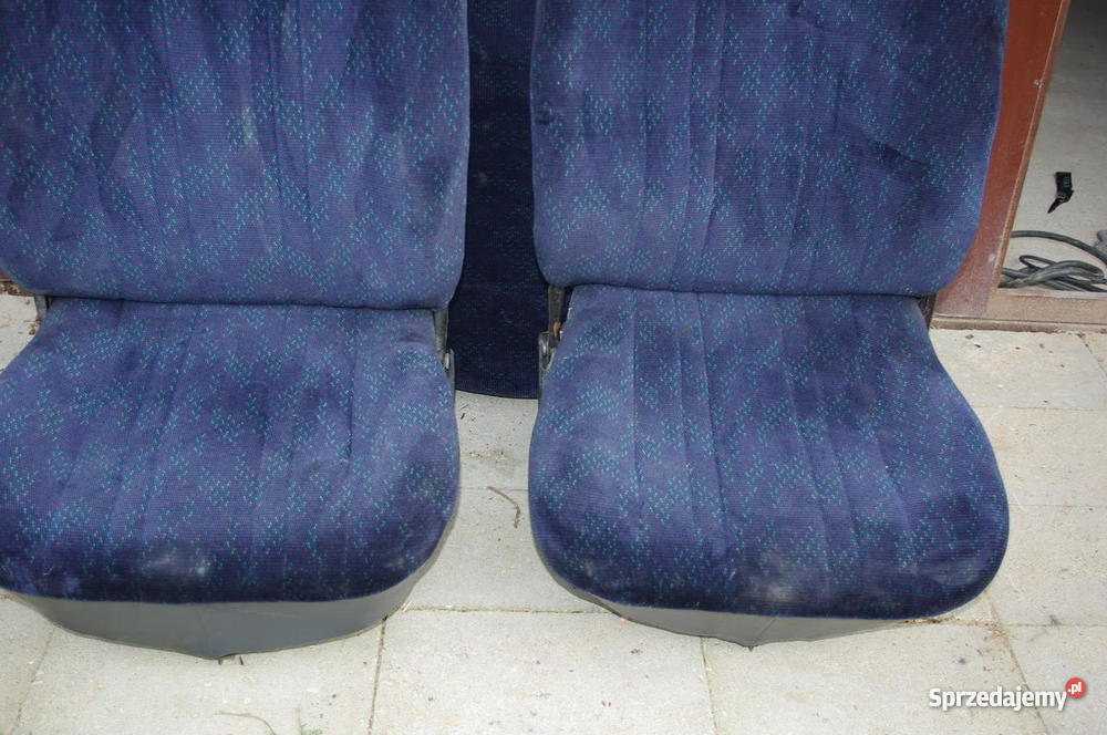 GARBUS foteli z zagłówkami pod piramidki Radziejowice