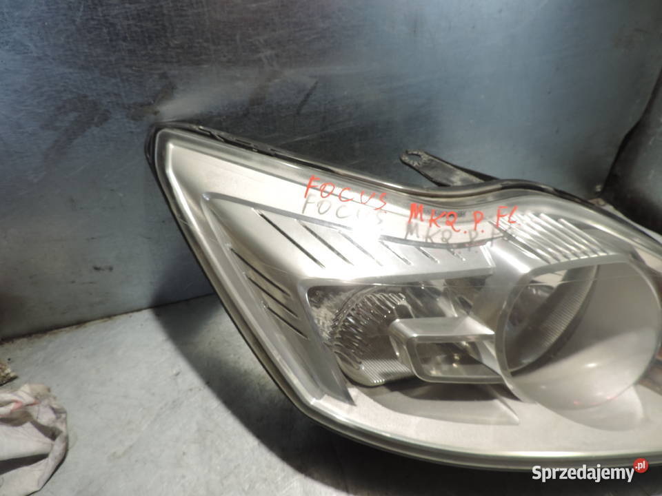 FORD FOCUS MK2 LIFT REFLEKTOR LAMPA PRAWY PRZÓD Rok produkcji 2008 Nowy Sącz sprzedam