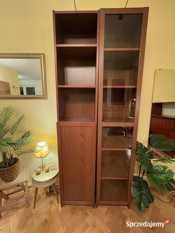 2 eleganckie regały z ciemnego drewna IKEA Billy Meble Toruń