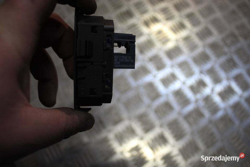 PRZYCISK PDC CITROEN C5 III X7 96637758ZD