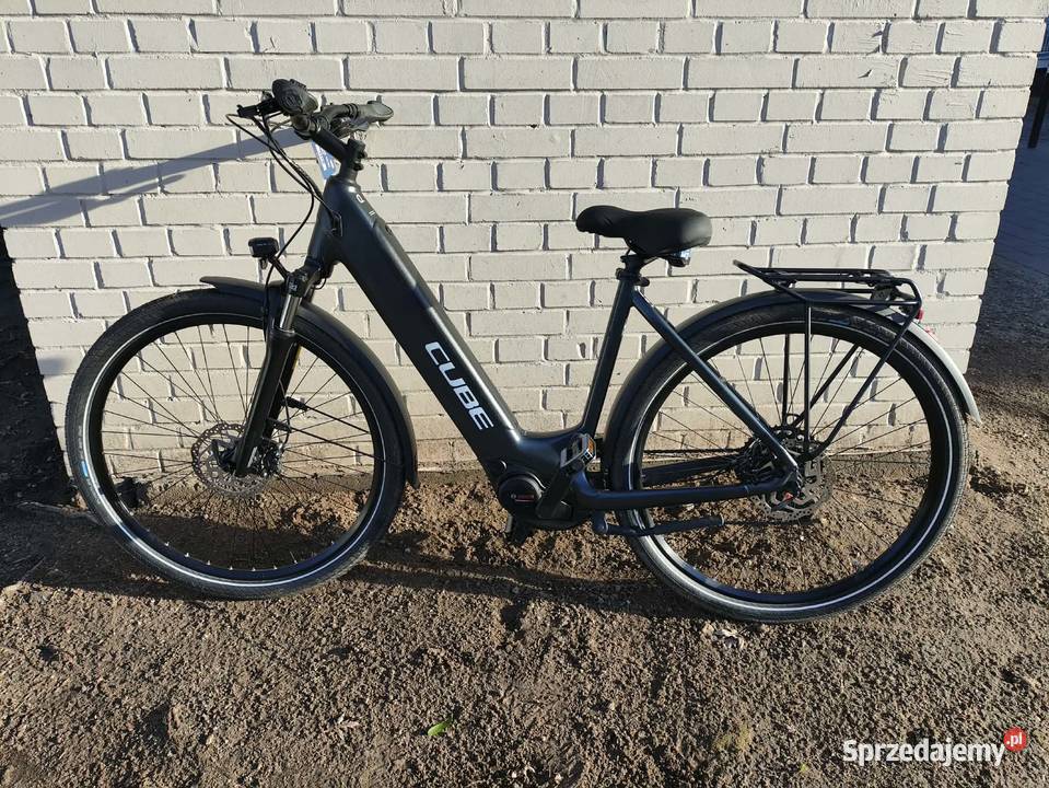 idealny elektryczny CUBE Touring Hybrid 2024 dolnośląskie