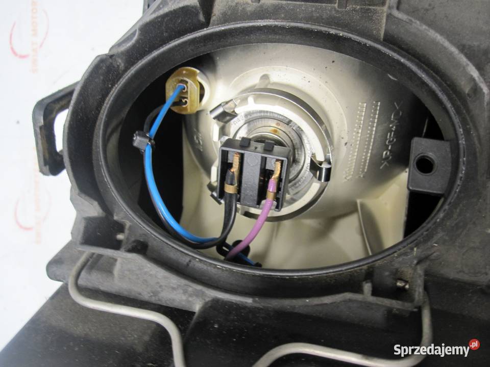LAMPA LEWY PRZÓD LEWA PRZEDNIA BMW X3 E83 0306 osobowe Kielce