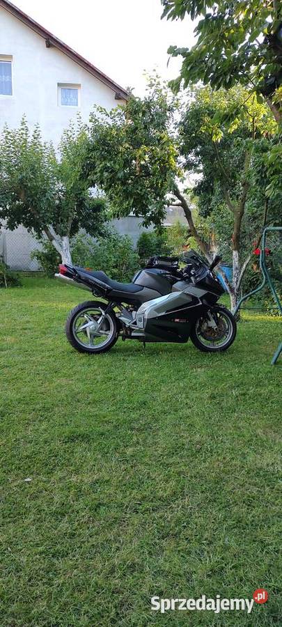 Aprilia RST 1000 Futura sportowy