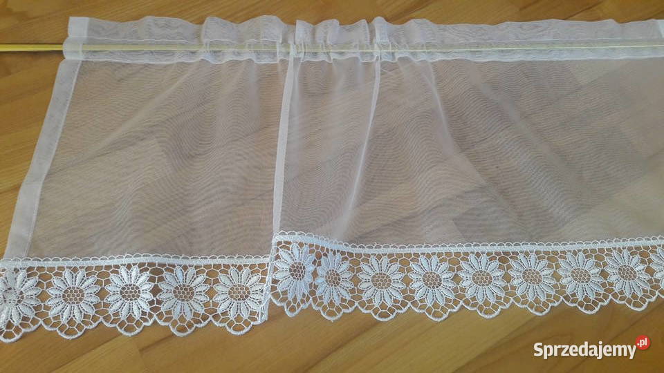 Biała połyskliwa zazdrostka gipiura 93 x 34 Radom