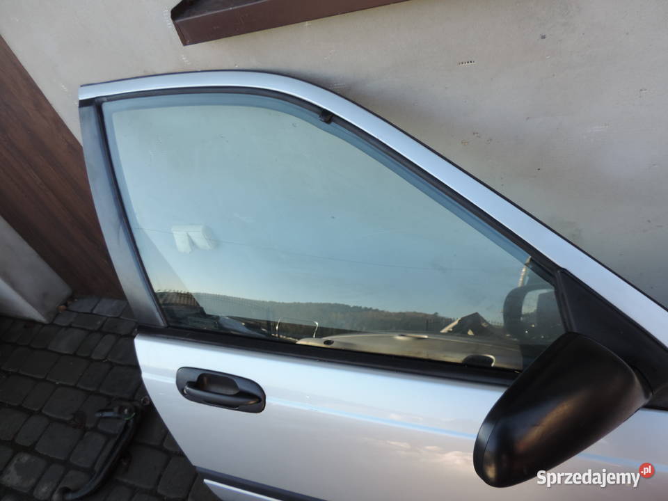 HONDA CIVIC 6 HB DRZWI PRAWE PRZEDNIE NH614M Nowy Sącz