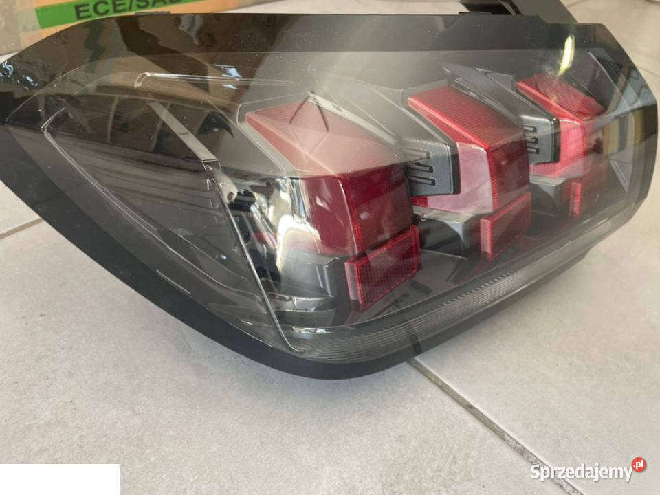 Peugeot 208 II lampa lewy tył Led Kozubszczyzna