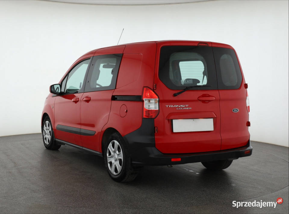 Ford Transit Courier 10 EcoBoost