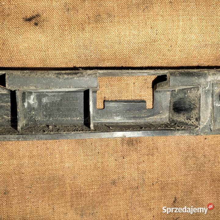 Ślizg zderzaka przedniego prawej stronie BMW E65 Poręba sprzedam
