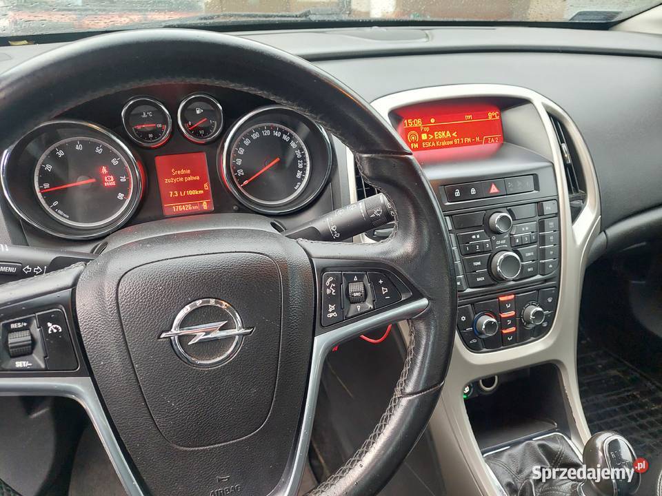 OPEL ASTRA SPORTS TOURER małopolskie Zielonki sprzedam