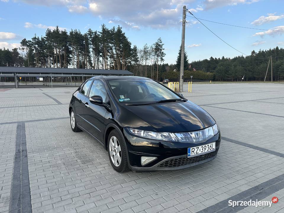 Honda Civic VIII 18 Sprzedam UFO z silnikiem 18 Civic Nowa Sarzyna sprzedam