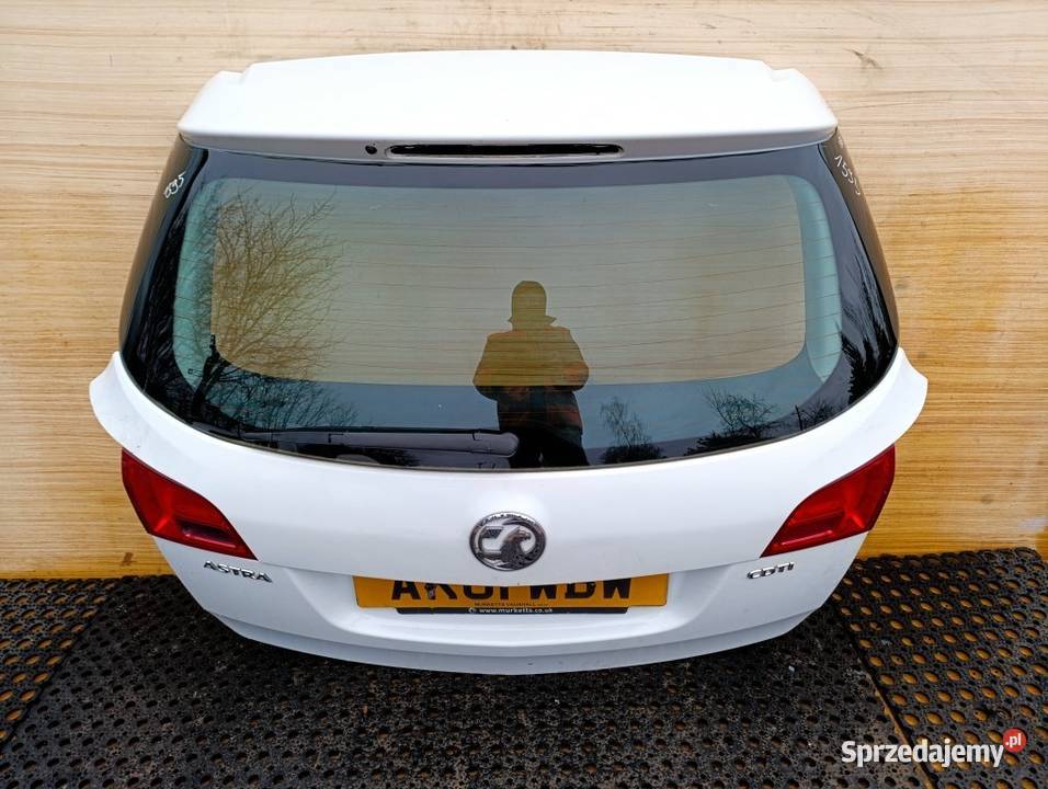 OPEL ASTRA J KOMBI KLAPA TYŁ Y40R