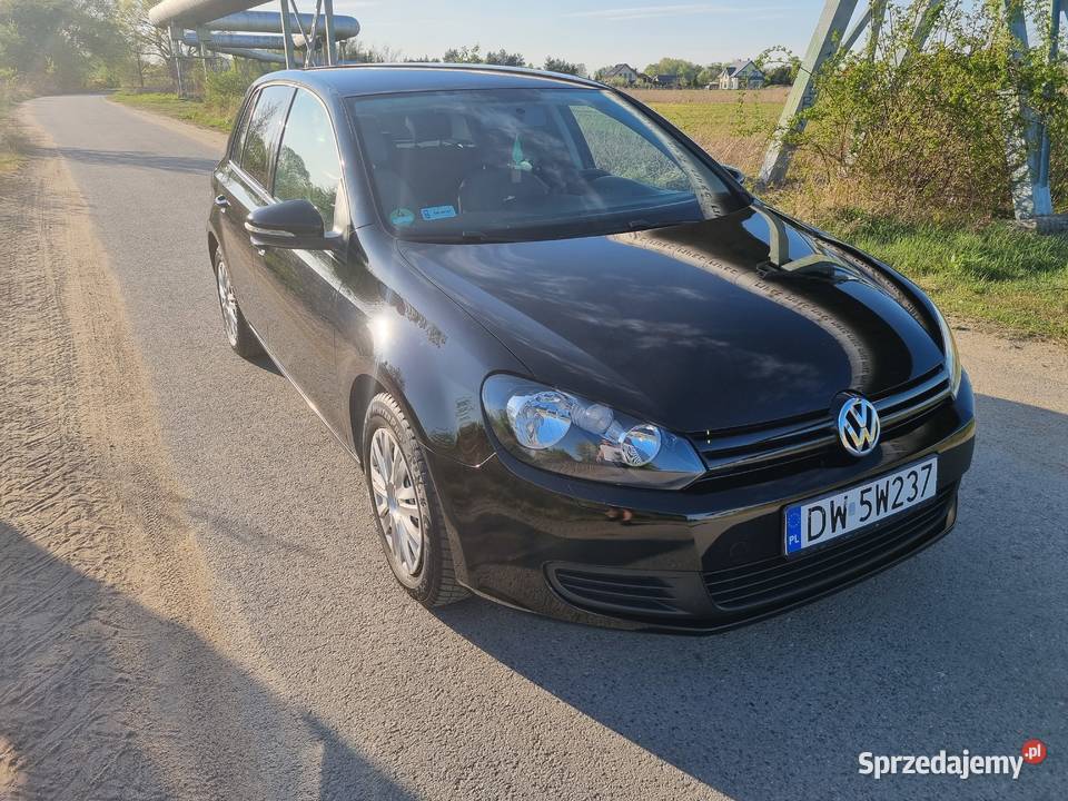 Volkswagen Golf VI 14 benzyna 2010 153 nieuszkodzony Wrocław sprzedam
