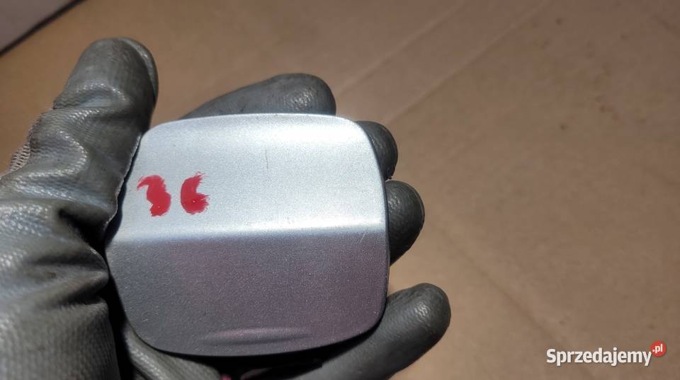VOLVO V50 LIFT ZAŚLEPKA ZDERZAKA HAKA TYŁ