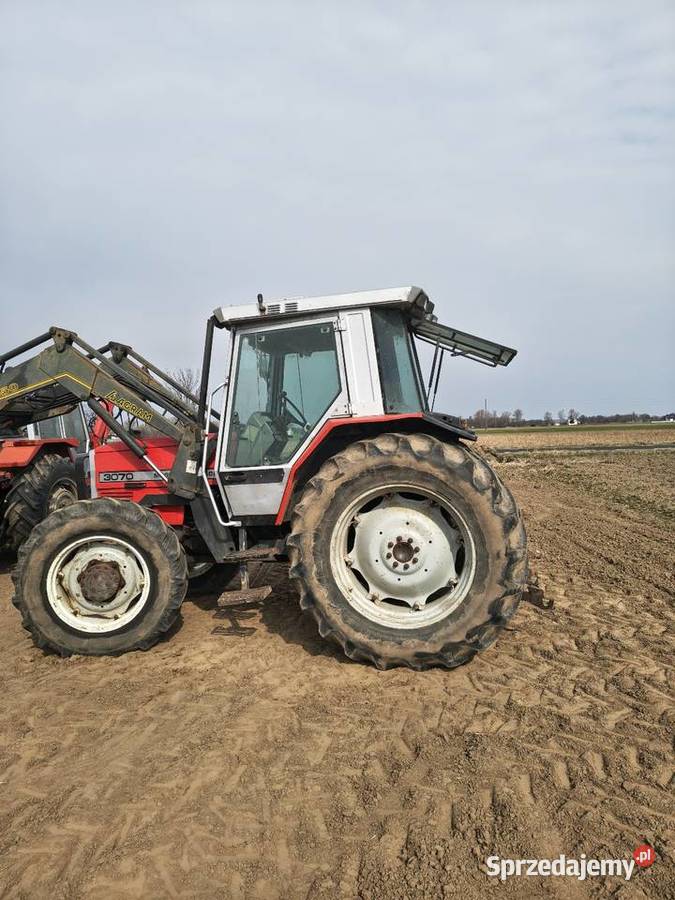Massey Ferguson 3070 z turem Napęd 4x4 Uniejów