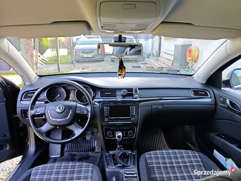 Skoda Superb 2012 20 TDI 140 Superb