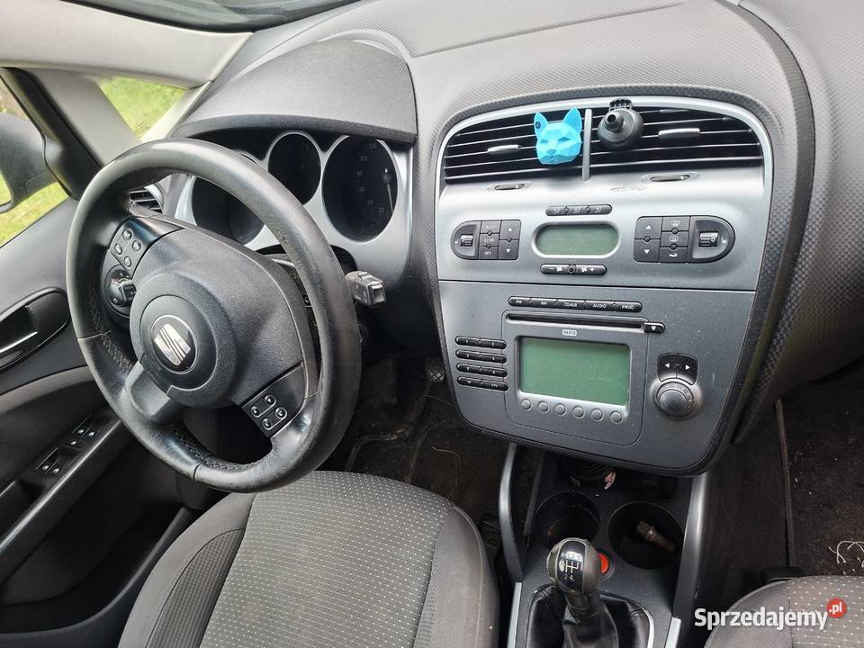 Sprzedam Seata Altea xl uszkodzony silnik podgrzewane fotele Łobodno