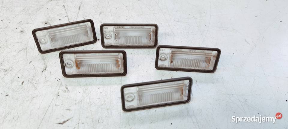 LAMPKA PODŚWIETLENIE TABLICY LEWA AUDI A3 8P A4 Przystajń sprzedam