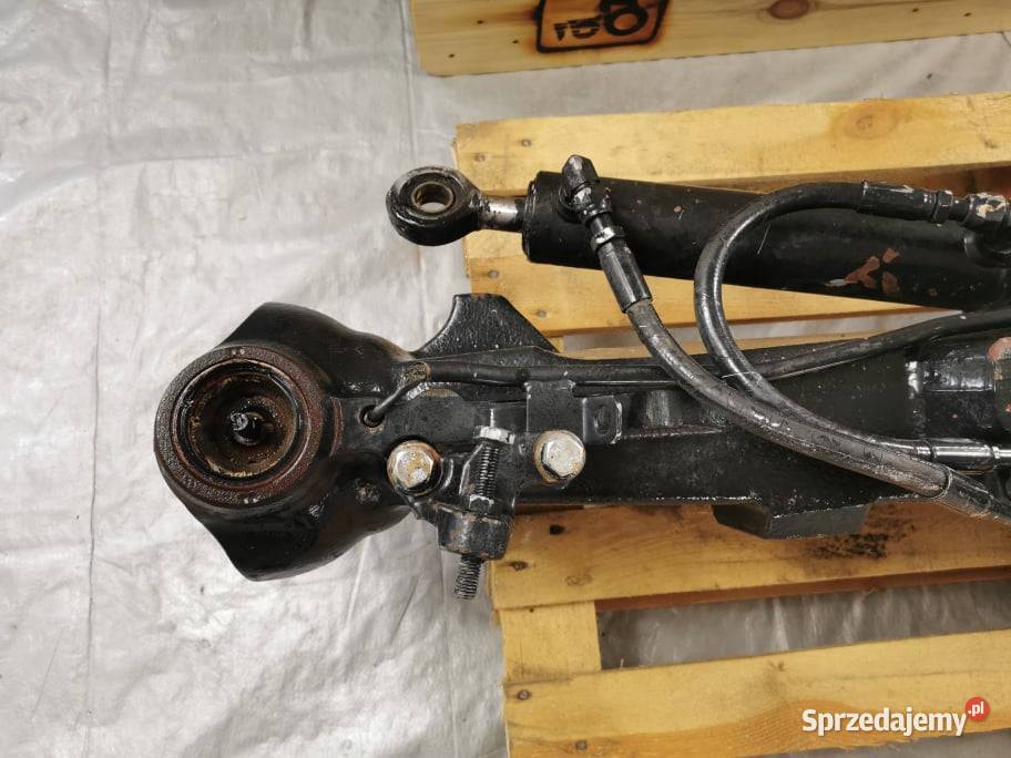 Obudowa osi przedniej Holland T 7200 67565355 Wilkowo sprzedam