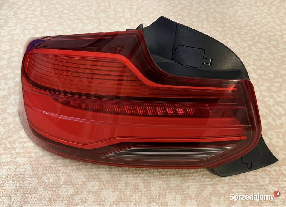 BMW F22 F23 F87 M2 lampa Lewa tył 7420991 osobowe