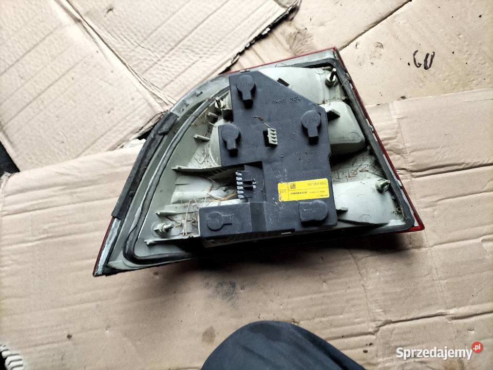 LAMPA TYLNA PRAWA OPEL VECTRA B Oświetlenie Motoryzacja Kamień-Kolonia