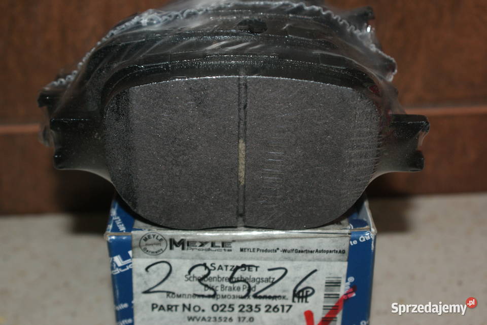 GDB3316 TRW KLOCKI HAMULC TOYOTA COROLLA 0104 osobowe Białobrzegi