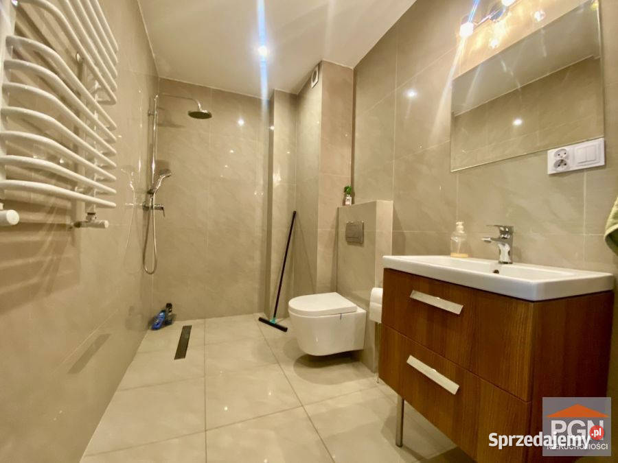 Dom wolnostojący do sprzedania Trzebiatów 225m2 zachodniopomorskie