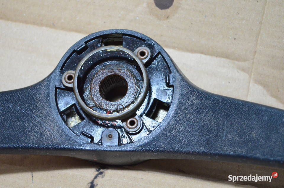 Kierownica Fiat 126p maluch cienka STARY TYP bez osobowe Kierownice Strzegom