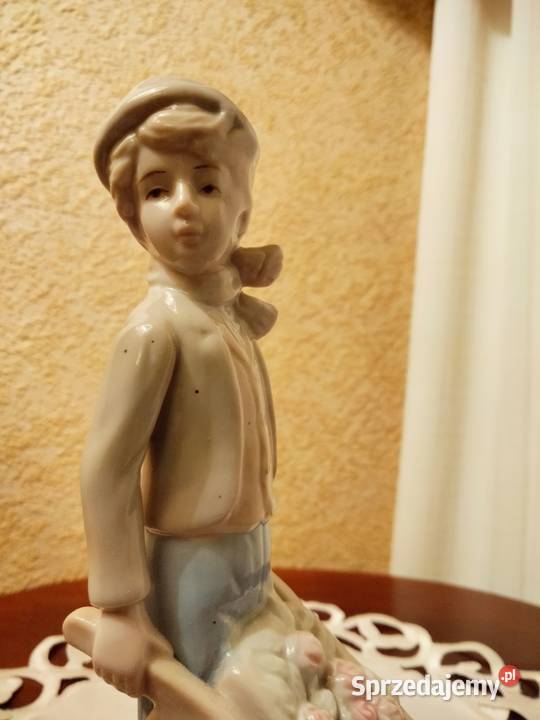 Figura Hiszpańska porcelana Sprzedawca kwiatów Gniezno