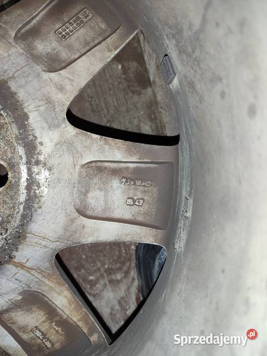 Alufelgi BMW z oponami letnimi 2055516 sprzedam