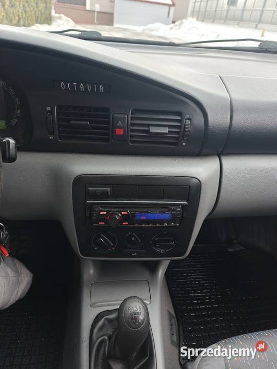 Skoda Octavia LPG ekonomiczne auto na dojazdy