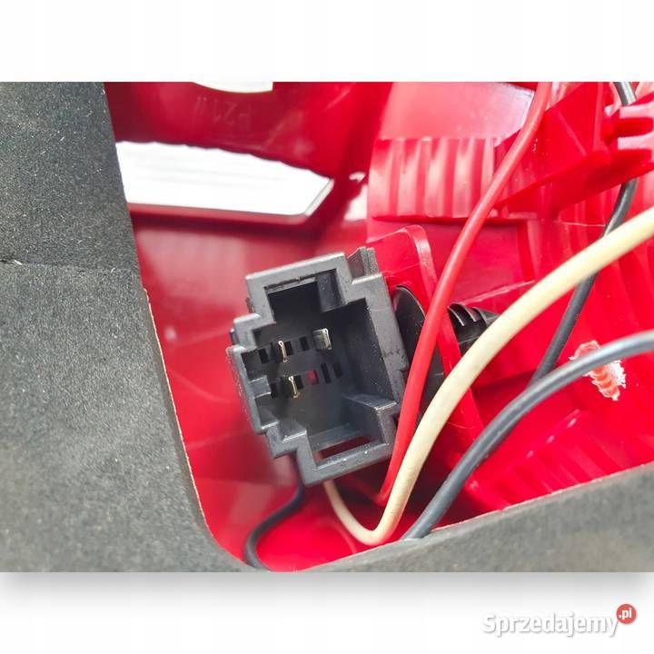 LAMPA PRAWA Seat Altea XL tylna tylnia prawy tył sprzedam