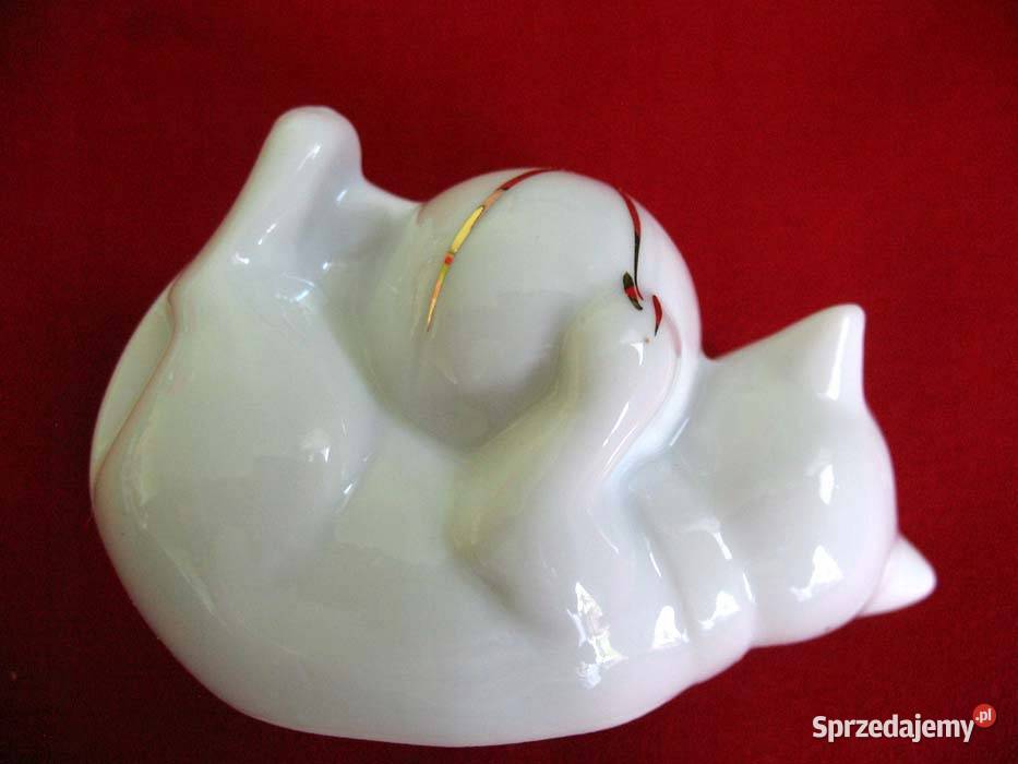 Kot mały kotek z piłką porcelana figurka 5 x 7 x Siedlce sprzedam